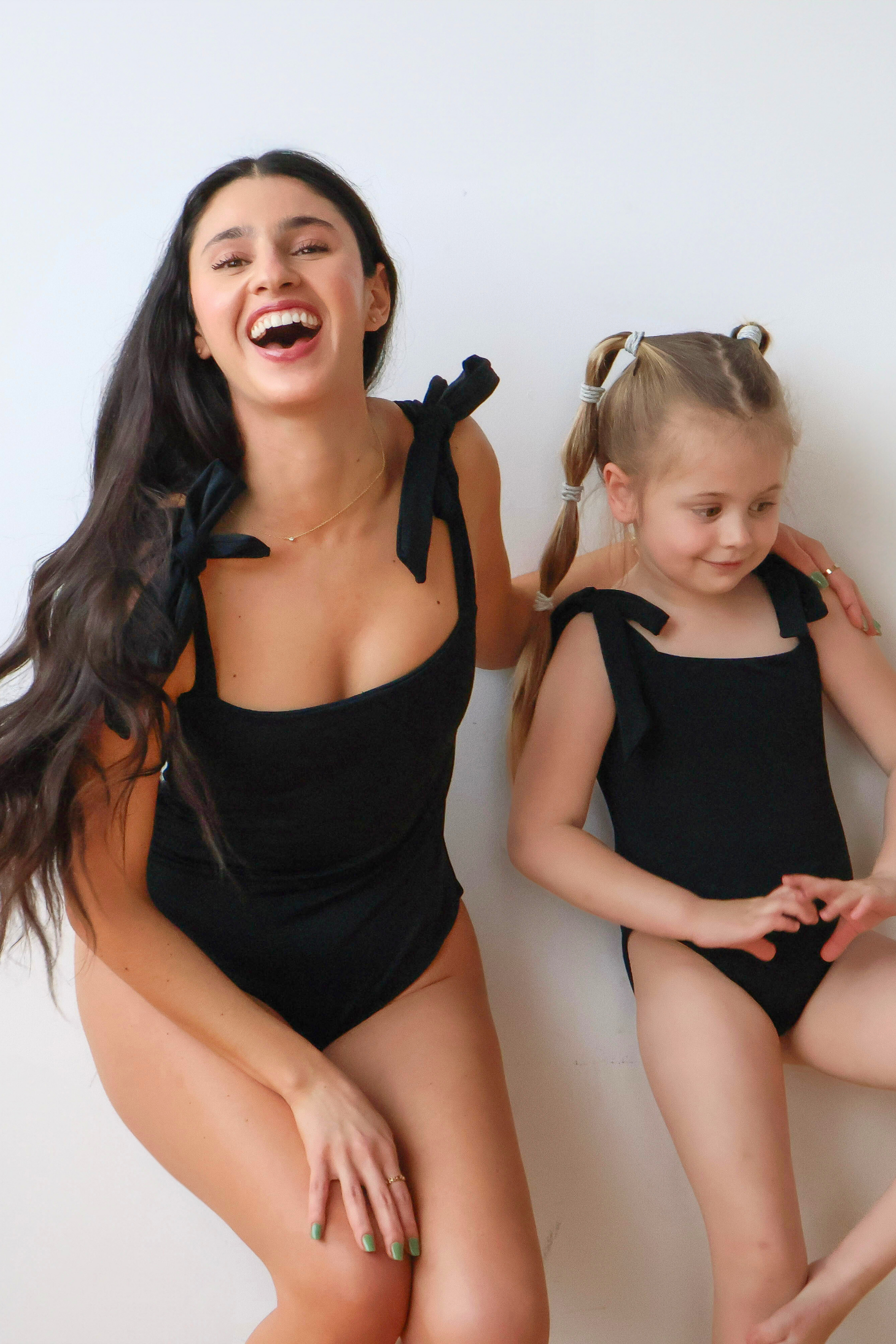 Black Mini Bowknot One Piece Swimsuit